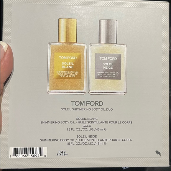TOM FORD
SOLEIL SHIMMERING BODY OIL DUO - Picture 2 of 3